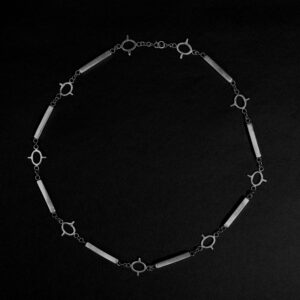 VERTEBRAE SHARP CHAIN