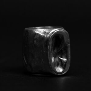 PILLS & THORNS SIGNET